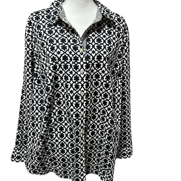 Talbots Plus 24W patterned, no iron button down black & white blouse (NWOT) - Picture 3 of 14